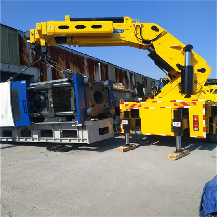 武安县 大吨位折臂吊出租费用解析：一小时租赁多少钱