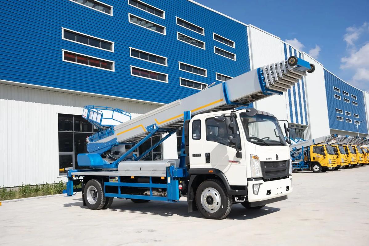 武安县出租云梯车高空作业车 建筑垃圾搬运